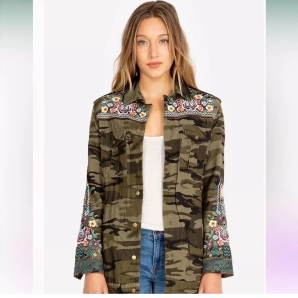 Johnny Was Jacket Raquel Camo Button Down Embroidered in Green